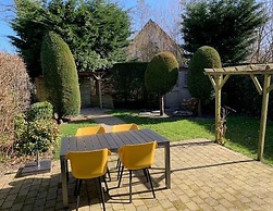 Bungalow Close to Seaside Resort De Koog