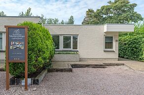 Bungalow Close to Seaside Resort De Koog