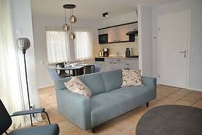 Island Getaway w/ Spa Bath