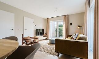 Holiday Home With Spacious Private Garden Within Walking Distance of t