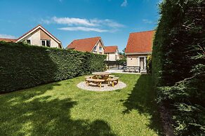 Holiday Home With Spacious Private Garden Within Walking Distance of t