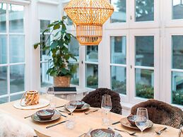 Chalet Kieftveen With hot tub for Four Person