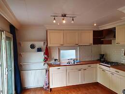 Spacious Chalet With Garden in Garderen