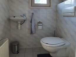 Spacious Chalet With Garden in Garderen
