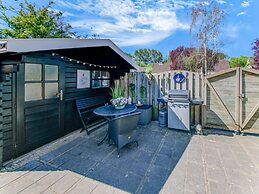 Stylish Family Home With Garden