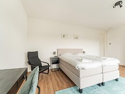 Luxe Villa in Zeewolde With Infrared Sauna