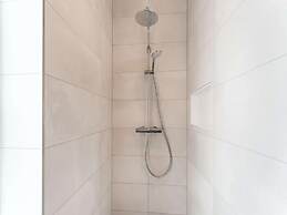 Luxe Villa in Zeewolde With Infrared Sauna