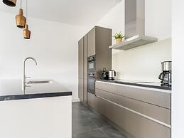 Luxe Villa in Zeewolde With Infrared Sauna