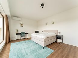 Luxe Villa in Zeewolde With Infrared Sauna