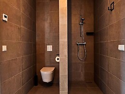 Luxury Villa With Veranda Screen Sups and Canoe