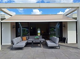 Luxury Villa With Veranda Screen Sups and Canoe