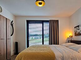 Luxury Villa With Veranda Screen Sups and Canoe