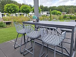 Luxury Villa With Veranda Screen Sups and Canoe