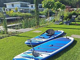 Luxury Villa With Veranda Screen Sups and Canoe