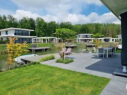 Waterfront Villa, Forest & Golf Club