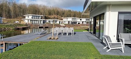 Waterfront Villa, Forest & Golf Club
