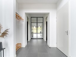 Waterfront Villa, Forest & Golf Club