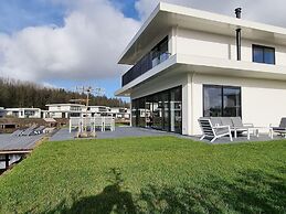 Waterfront Villa, Forest & Golf Club