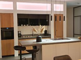 Waterfront Villa, Forest & Golf Club