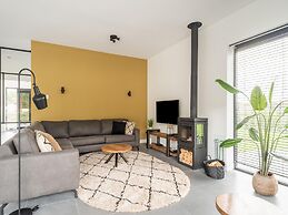 Waterfront Villa, Forest & Golf Club