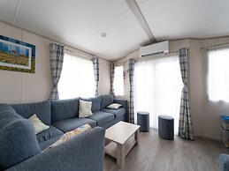 Chalet in Renesse Near Sandy Beaches