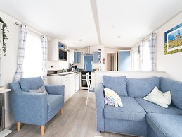 Chalet in Renesse Near Sandy Beaches