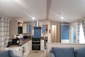 Chalet With Parking Access