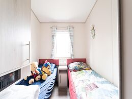 Chalet With Parking Access