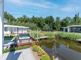 Holiday Home in Harderwijk With Private Jacuzzi