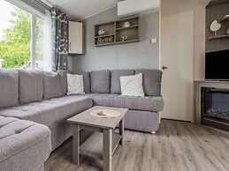 Luxury Chalet With Garden in Quiet Location in Renesse