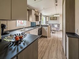 Luxury Chalet With Garden in Quiet Location in Renesse
