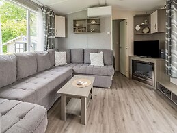 Luxury Chalet With Garden in Quiet Location in Renesse