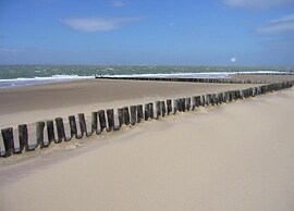 Home Zoutelande Near Beach