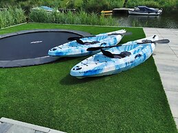 Swanky Villa in Zeewolde With Garden