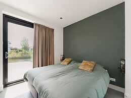 Swanky Villa in Zeewolde With Garden