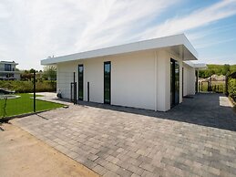 Swanky Villa in Zeewolde With Garden