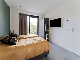 Swanky Villa in Zeewolde With Garden