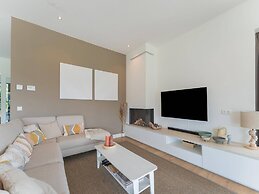 Luxury Water Villa in Harderwold With Jetty