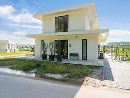 Luxury Water Villa in Harderwold With Jetty