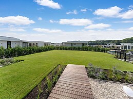 Luxury Water Villa in Harderwold With Jetty