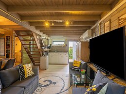 Romantic Chalet Near Wilhelminadorp