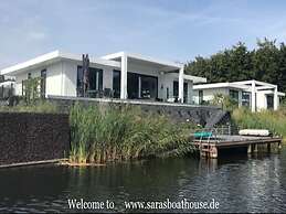 Exclusive Villa With Boat Terrace