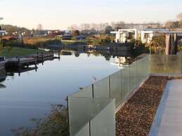 Exclusive Villa With Boat Terrace