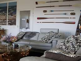 Exclusive Villa With Boat Terrace