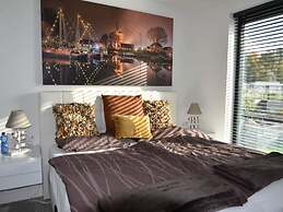 Exclusive Villa With Boat Terrace