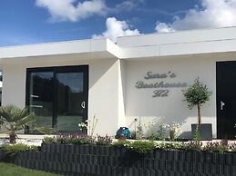 Exclusive Villa With Boat Terrace