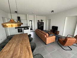 Villa With Spacious Garden and Electric hot tub