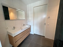 Villa With Spacious Garden and Electric hot tub