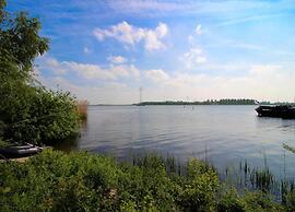 Villa w/ Hot Tub & Jetty