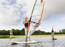 Villa w/ Hot Tub & Jetty
